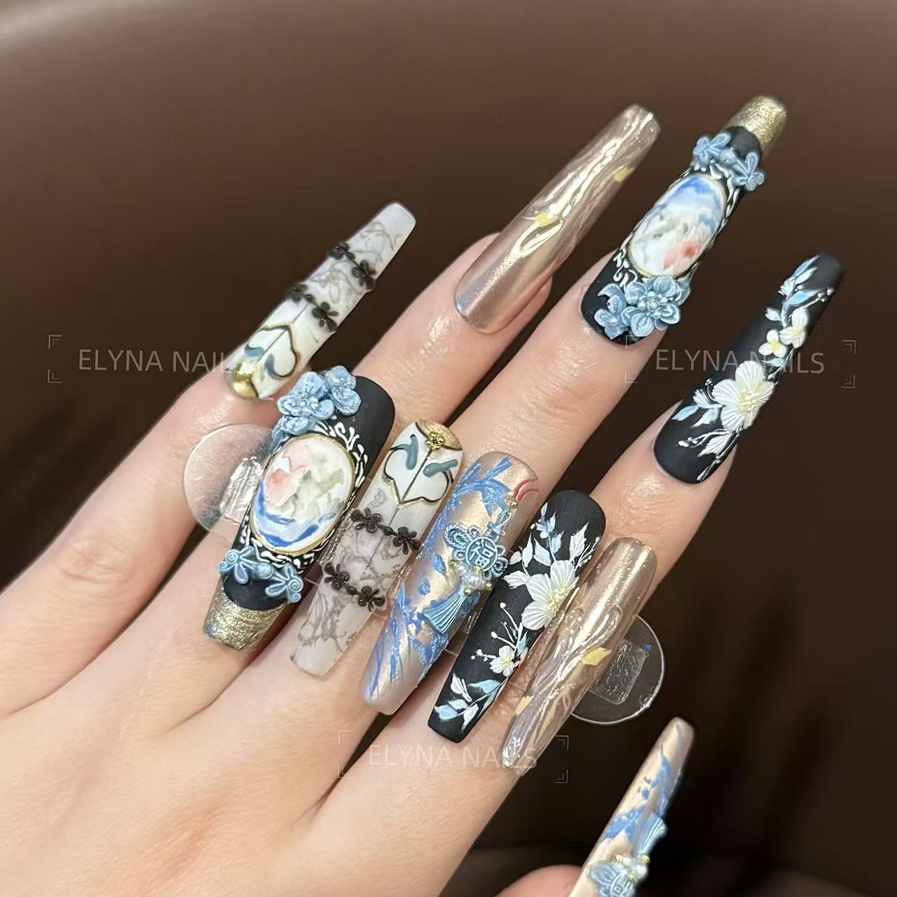 ORIENTAL MOON