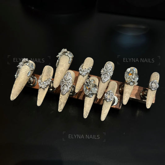 ANTIQUE ELEGANCE