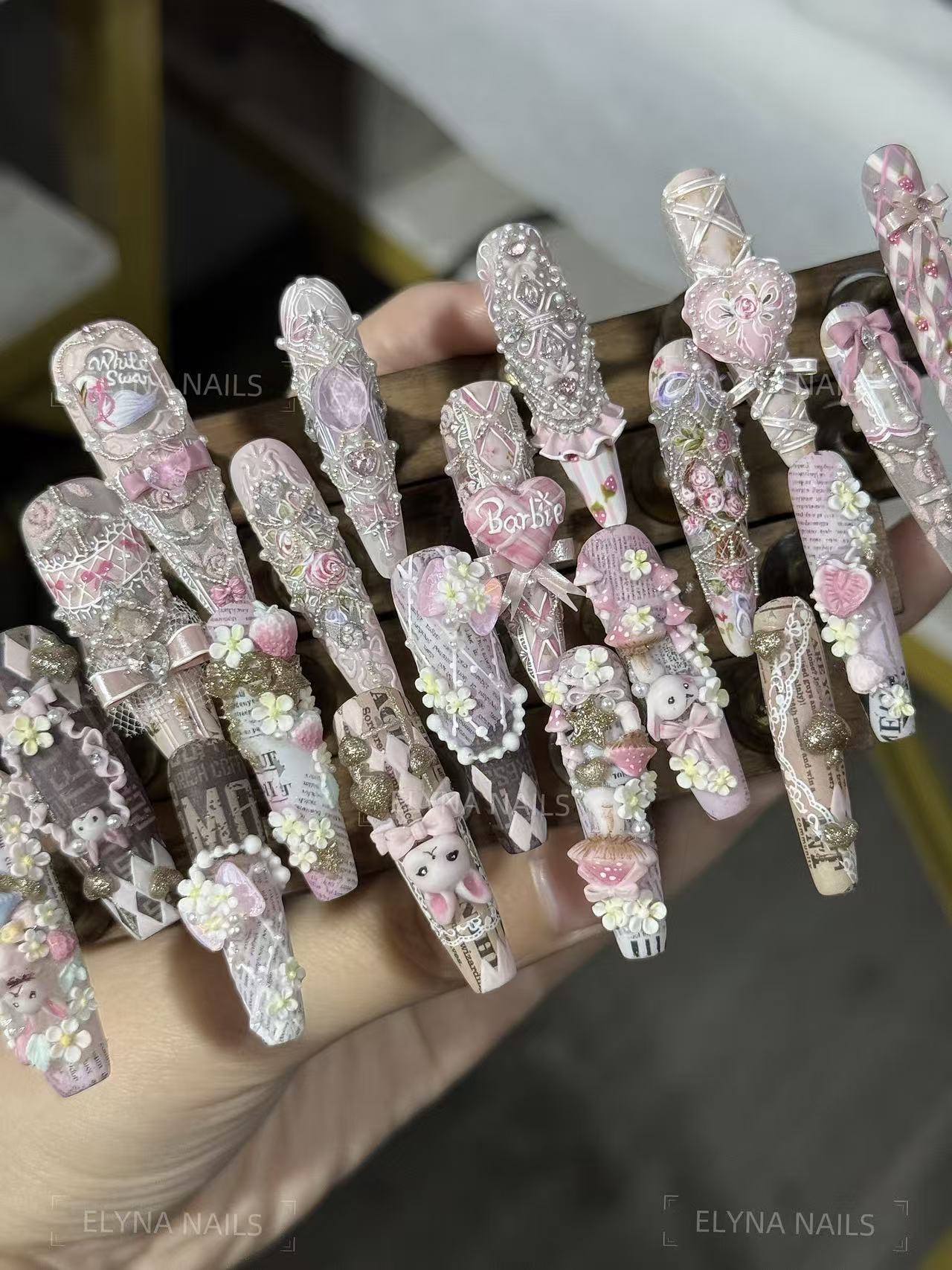 DOLLHOUSE SECRET