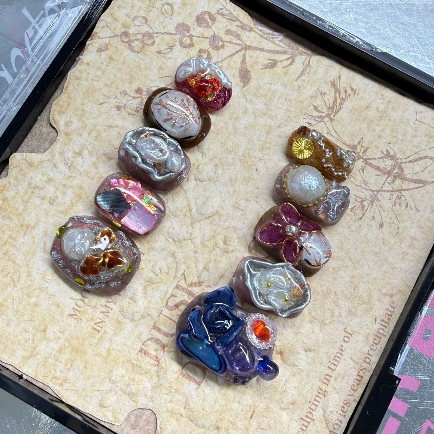 BOTANICAL AMBER